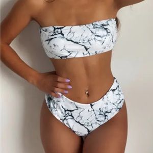 👙 🚨 Swimsuit Clearance - Marble Print High Waisted Bandeau Bikini Set - Zaful